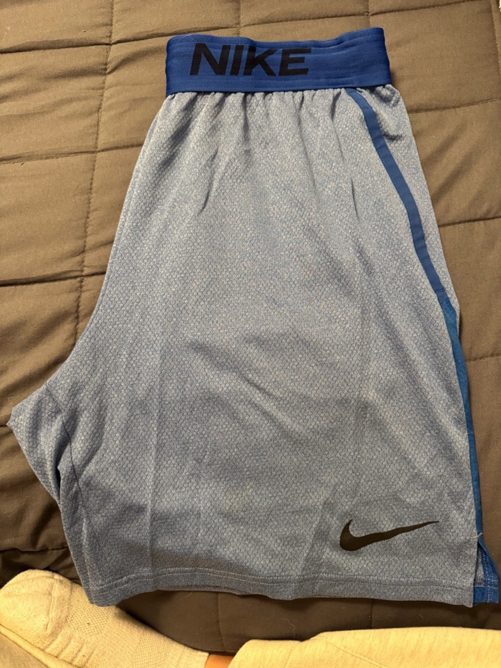 Men’s Nike Blue Dri-FIT Athletic Shorts- Size Large